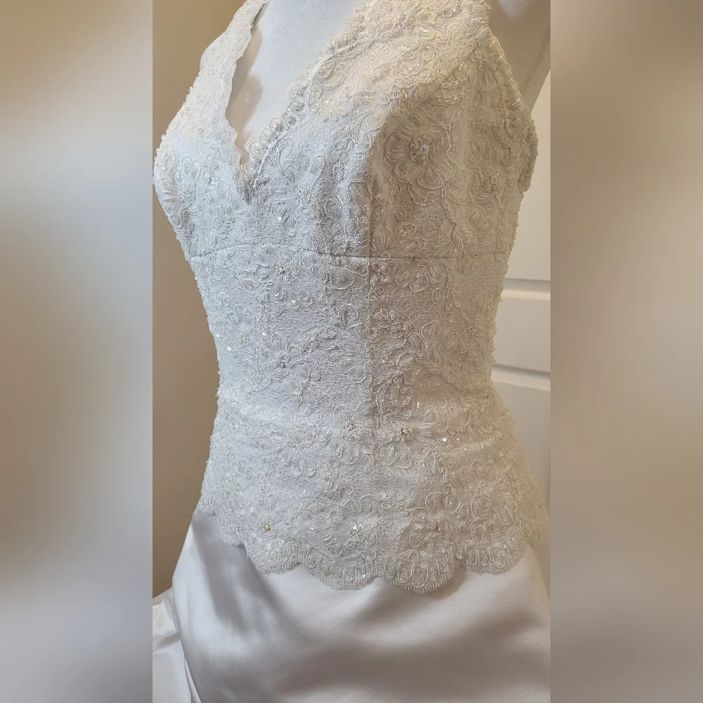 Da Vinci Modern Romantic White Orchid Boutique Gown Dress - Picture 4 of 16